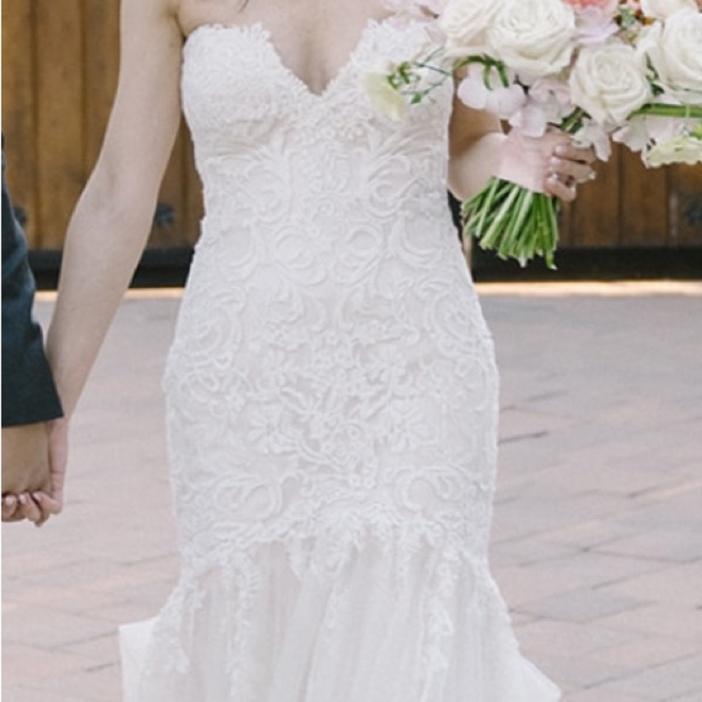 Maggie Sottero Wedding Dress
Strapless Sweetheart Neckline Trumpet Style